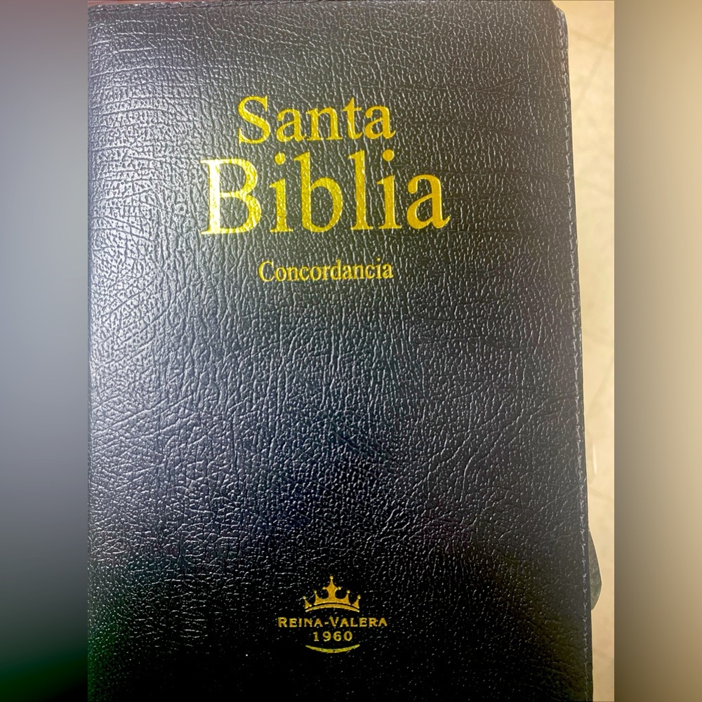 Spanish edition brand new Bible